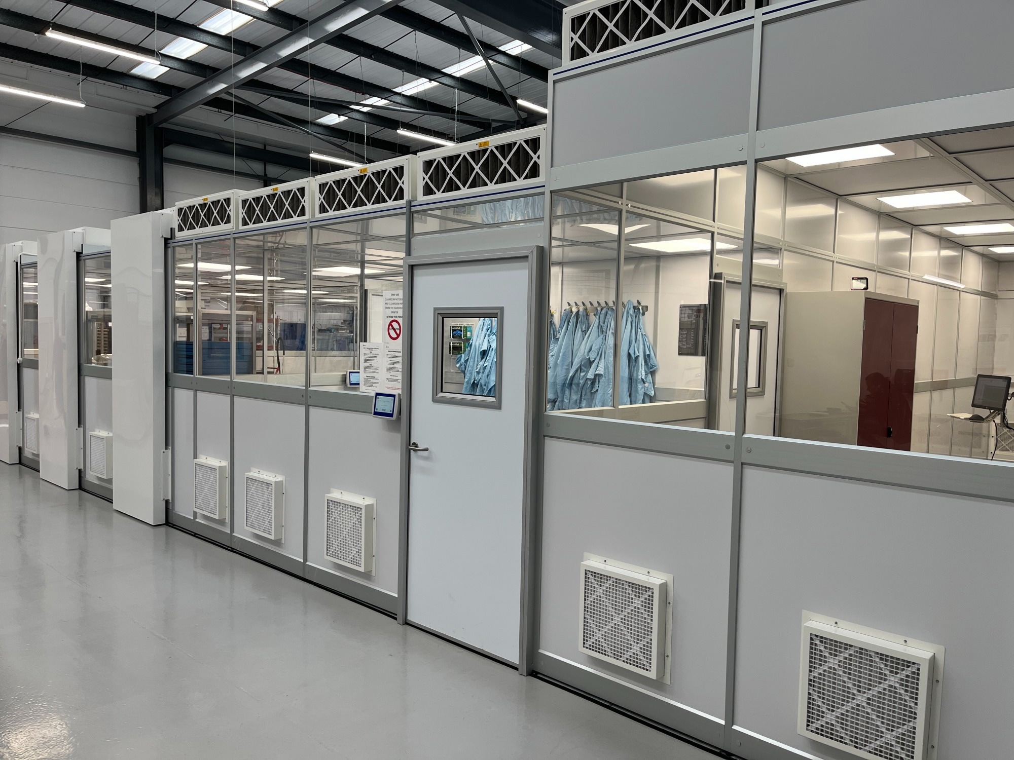 Salles blanches modulaires : améliorer la flexibilité et la conformité