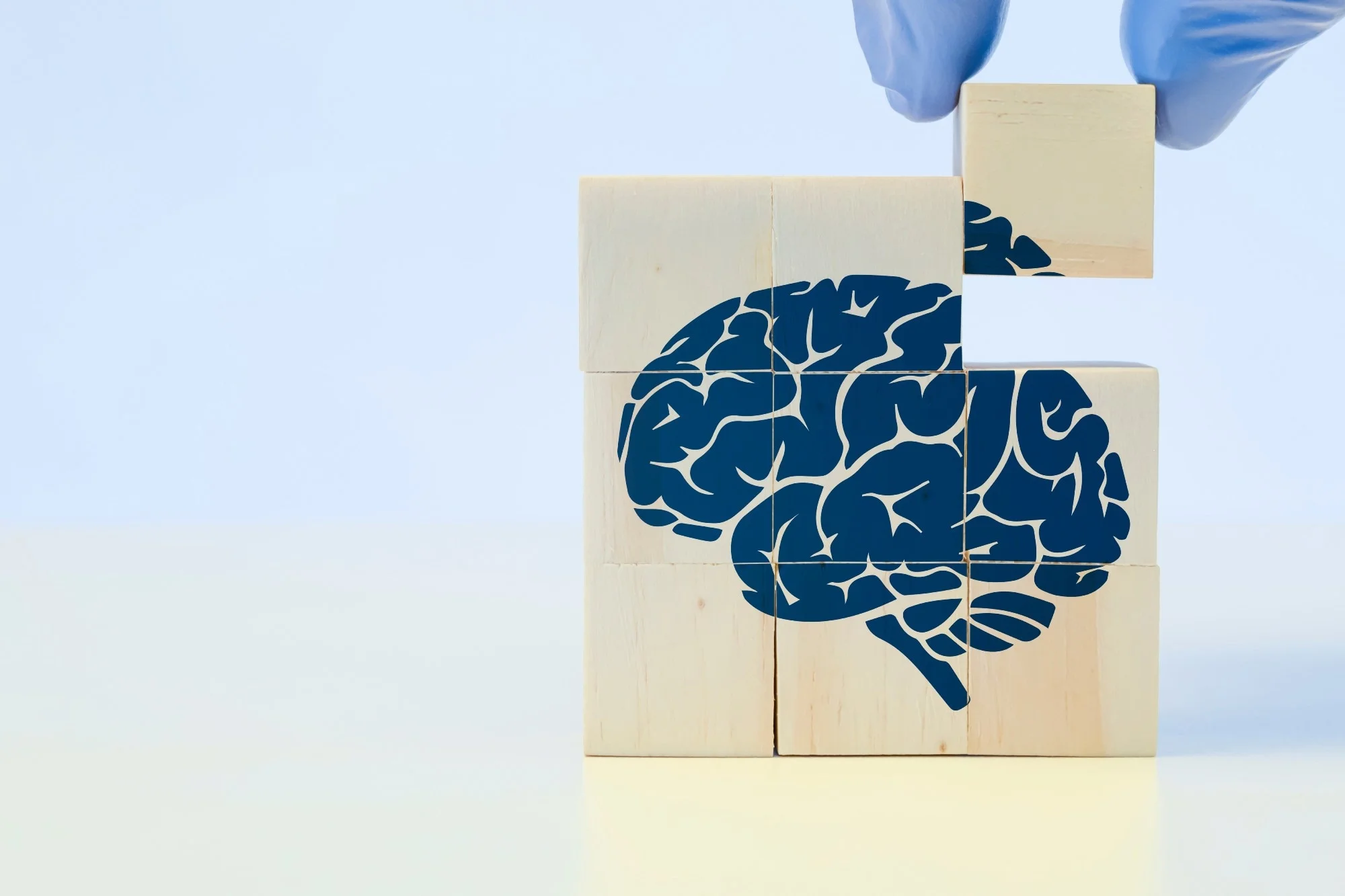 Un simple test sanguin cartographie les changements cachés de la maladie d'Alzheimer
