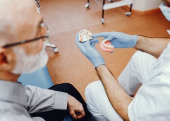 Prothèse dentaire : restaurer fonction et esthétique au cœur du parcours de soins