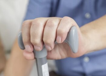 Tremblements de repos dans la maladie de Parkinson liés à une fonction dopaminergique mieux préservée