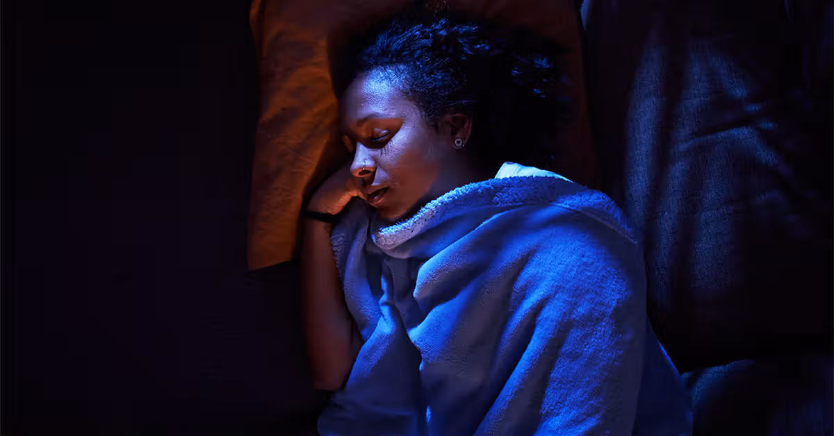 Crise cardiaque et risque d'accident vasculaire cérébral peuvent doubler en cas d'heures de coucher irrégulières et de sommeil de moins de 8 heures