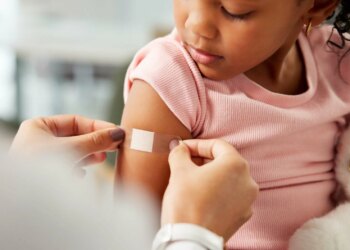 Study: Social Determinants of Childhood Vaccination Coverage in the United States Using National Immunization Survey Data From 2010 to 2023: Cross-Sectional Study. Image Credit: PeopleImages / Shutterstock