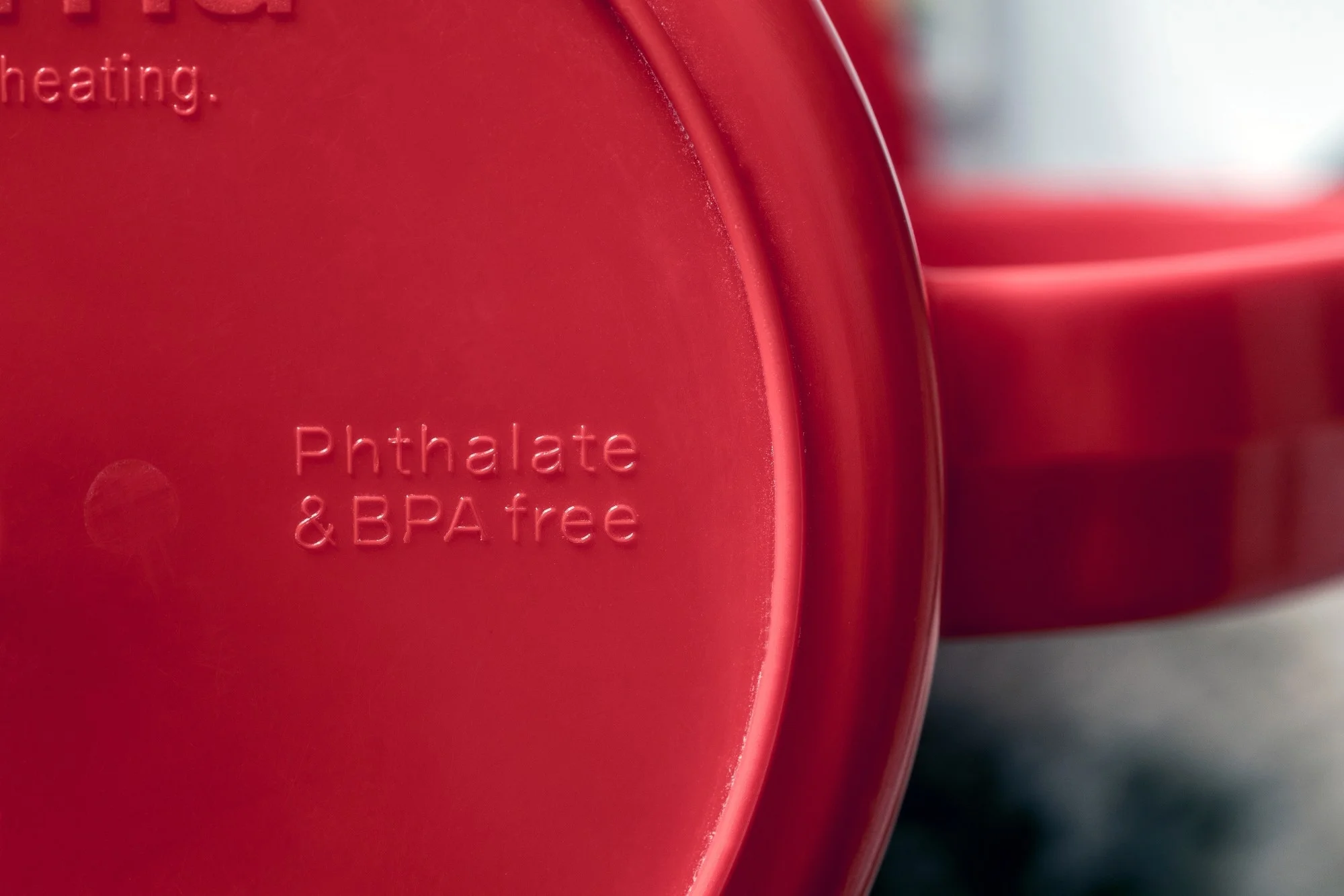 Study: Low-plastic diet and urinary levels of plastic-associated phthalates and bisphenols: the randomized controlled PERTH Trial. Image Credit: Konektus Photo / Shutterstock