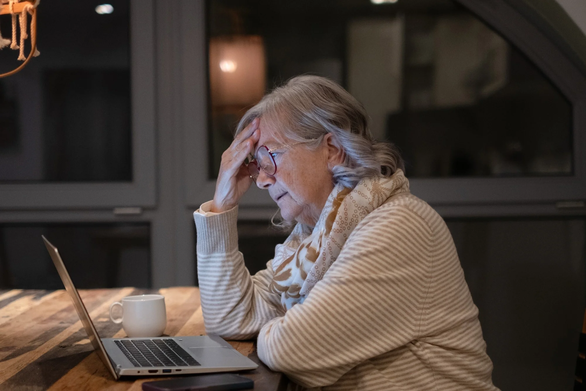 Study: Internet Attachment–Based Compassion Therapy for Adults With Chronic Medical Conditions: Randomized Controlled Trial. Image Credit: Lucigerma / Shutterstock