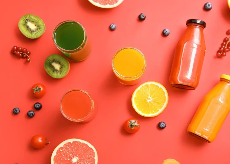 Une consommation modérée de jus de fruits pourrait aider à combler les carences en vitamine C dans l’alimentation britannique