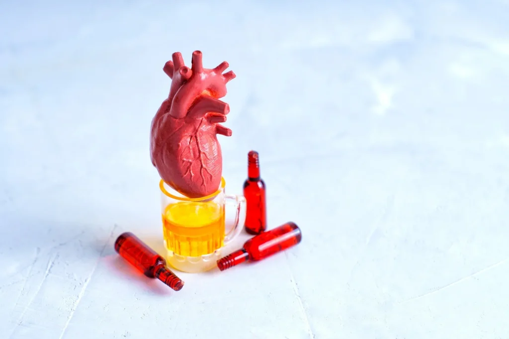 Une étude de 30 ans a découvert un lien surprenant entre l'alcool, la survie et le risque de crise cardiaque