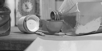 Le bouchon de la gourde réutilisable concentre plus de bactéries que le goulot