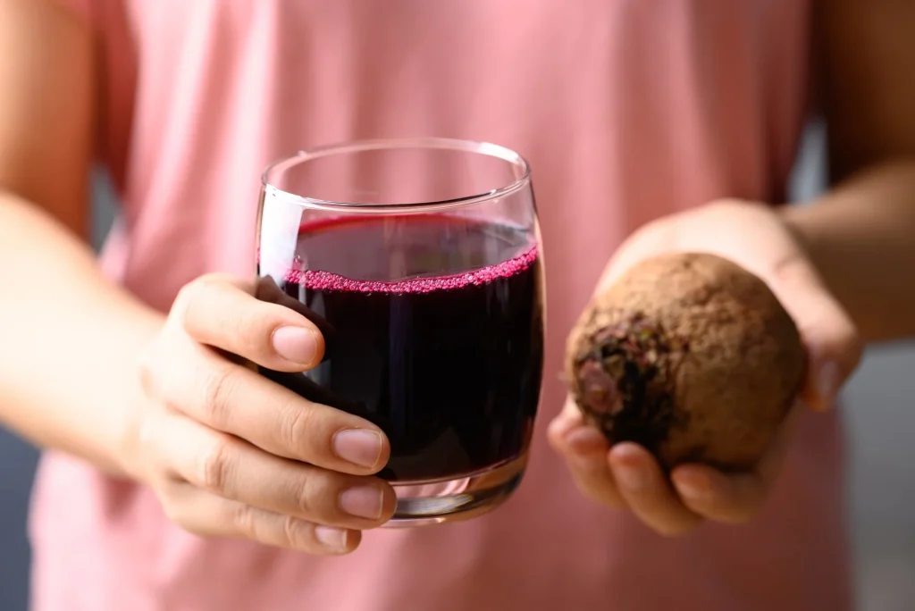 Study: Effects of beetroot juice or dietary nitrate supplementation on swimming performance and physiological responses: a systematic review and meta-analysis. Image Credit: Nungning20 / Shutterstock