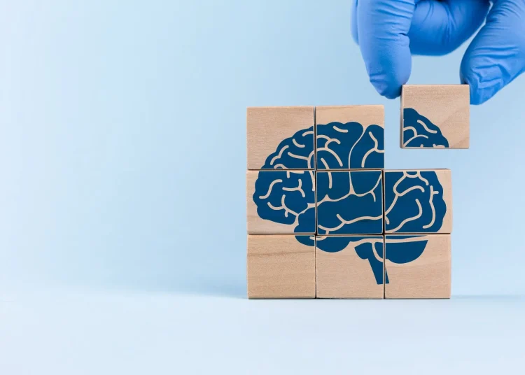 Study: Priming of CD8+ T cells by peripheral dendritic cells exacerbates tau-mediated neurodegeneration. Image Credit: Antonio Marca / Shutterstock