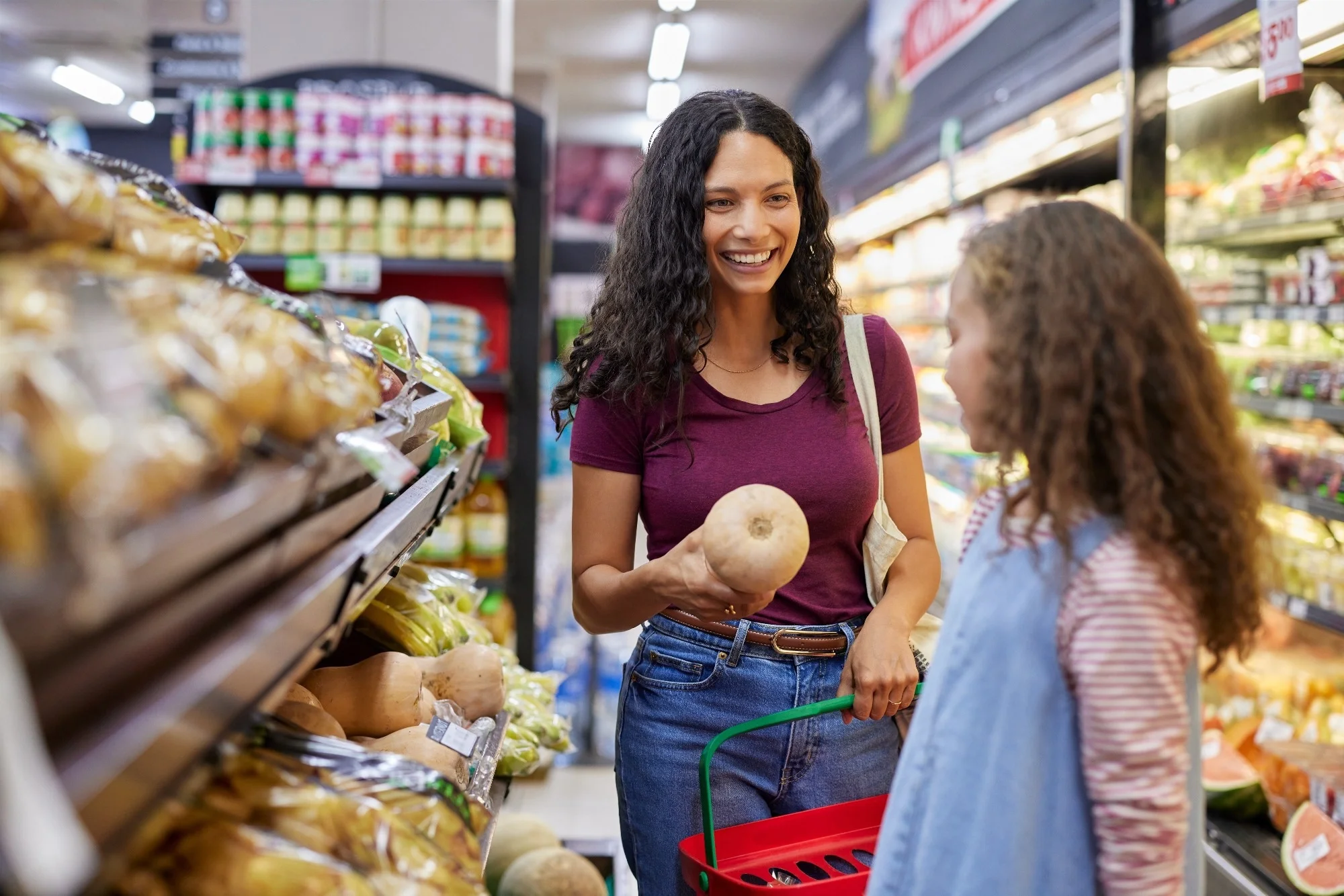 Study: Parents’ perspectives and roles in influencing 10–12-year-old children’s fruit and vegetable consumption: a qualitative study in Sweden. Image Credit: Rido / Shutterstock
